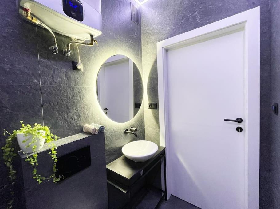 Nikiszowiec - Modern Silesian Apartment Катовице Екстериор снимка
